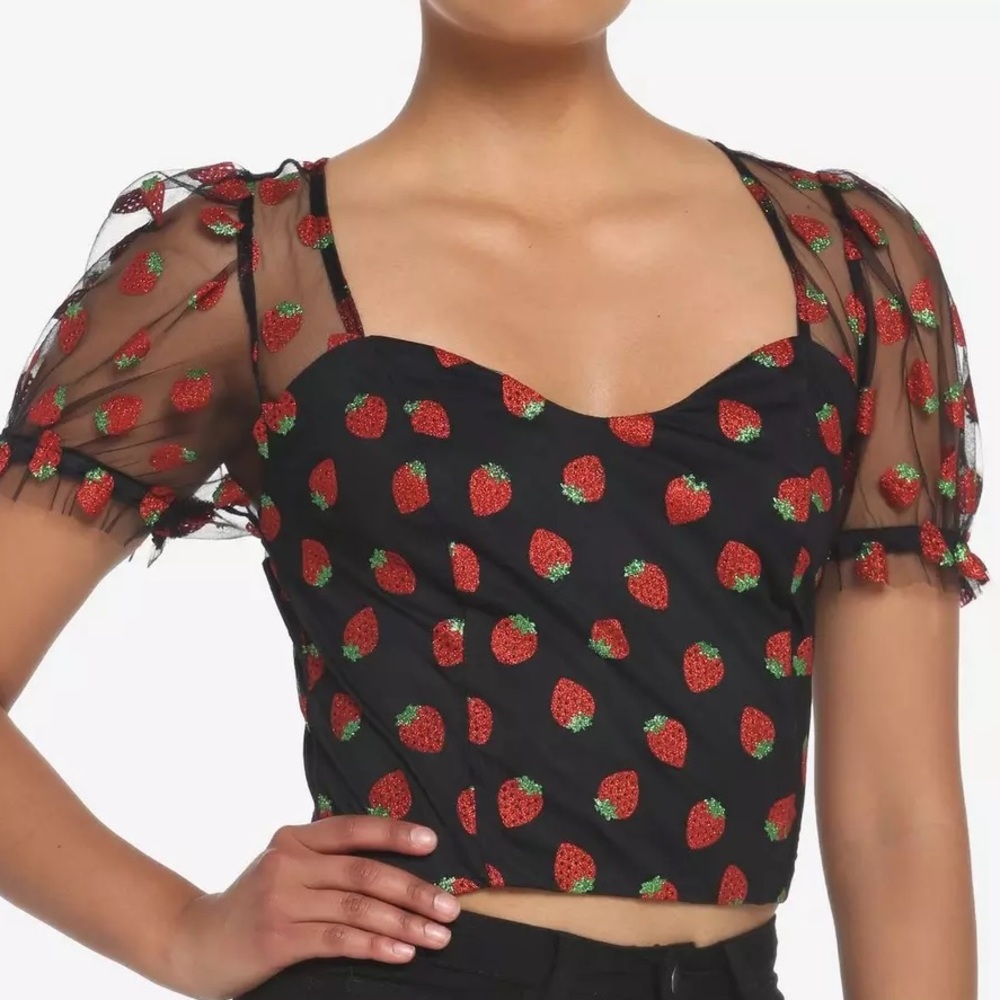 hot topic mesh strawberry crop top